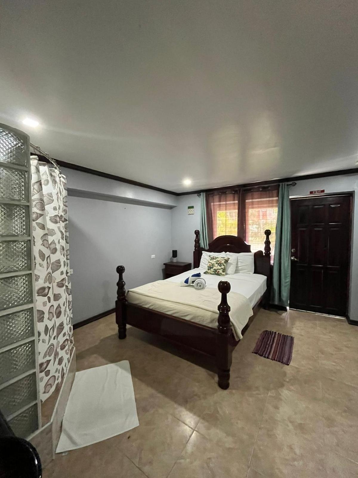 בליז סיטי Seaside Chateau Resort מראה חיצוני תמונה