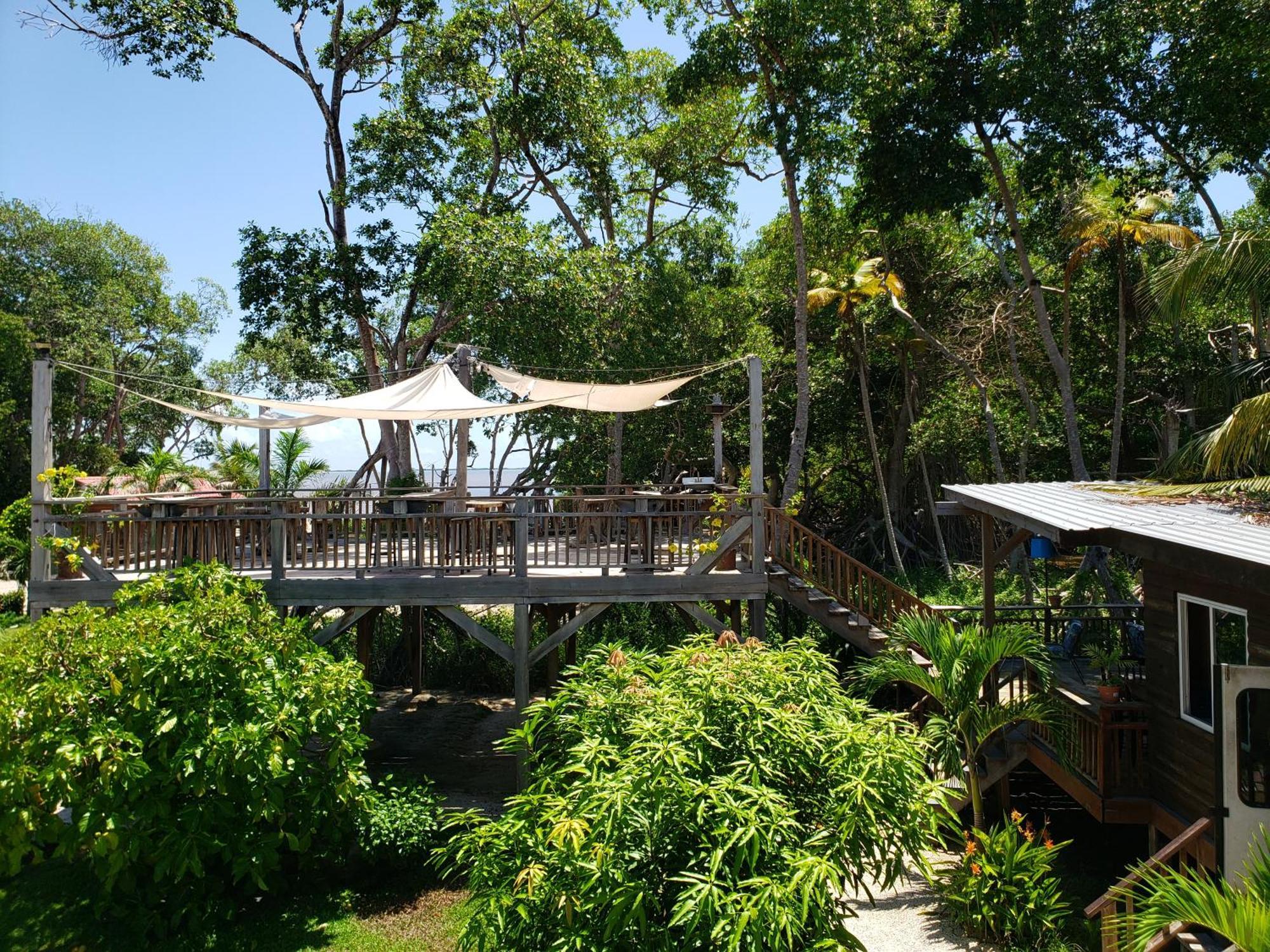 בליז סיטי Seaside Chateau Resort מראה חיצוני תמונה